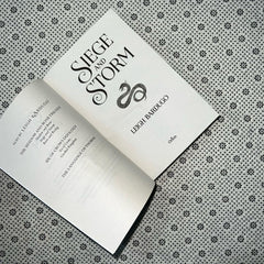 siege and storm shadow and bone series book 2 by leigh bardugo