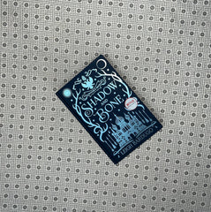 shadow and bone the grisha trilogy book 1 collectors edition by leigh bardugo