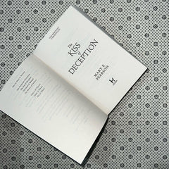 the kiss of deception the remnant chronicles series book 1 by mary e pearson