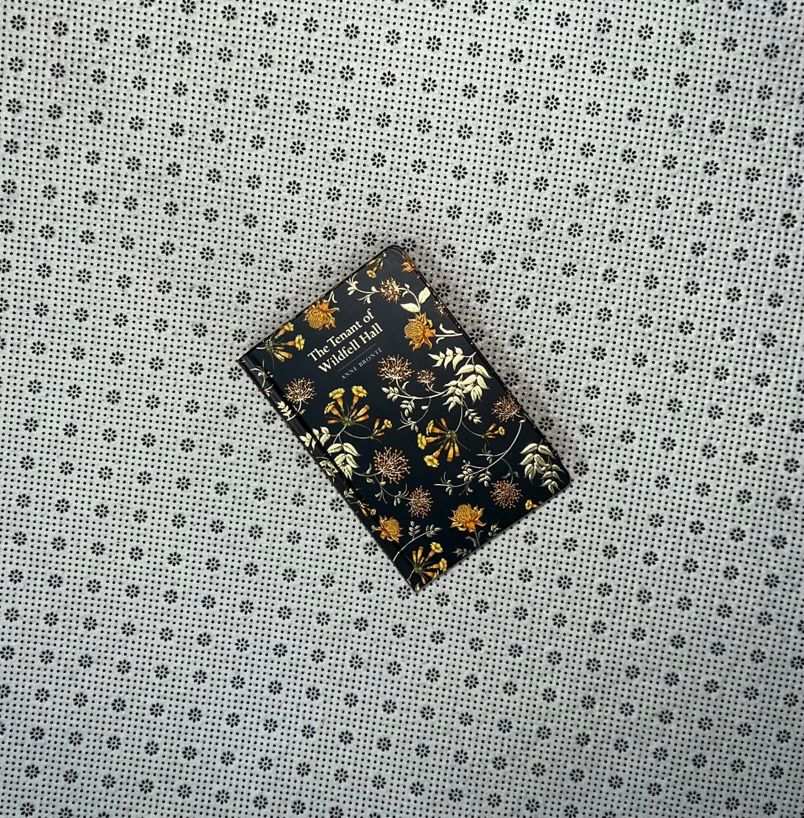 the tenant of wildfell hall chiltern classics by anne bronte