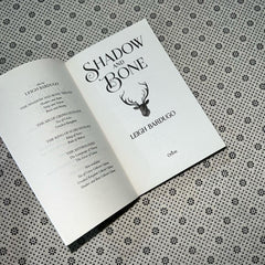 shadow and bone shadow and bone trilogy book 1 by leigh bardugo