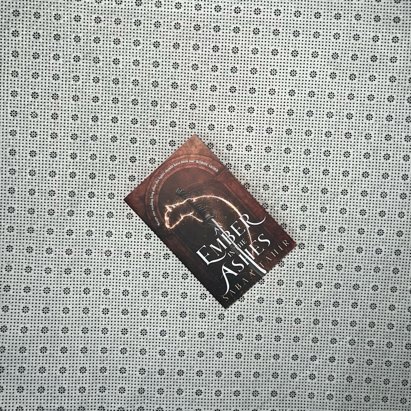 an ember in the ashes an ember in the ashes series book 1 by sabaa tahir