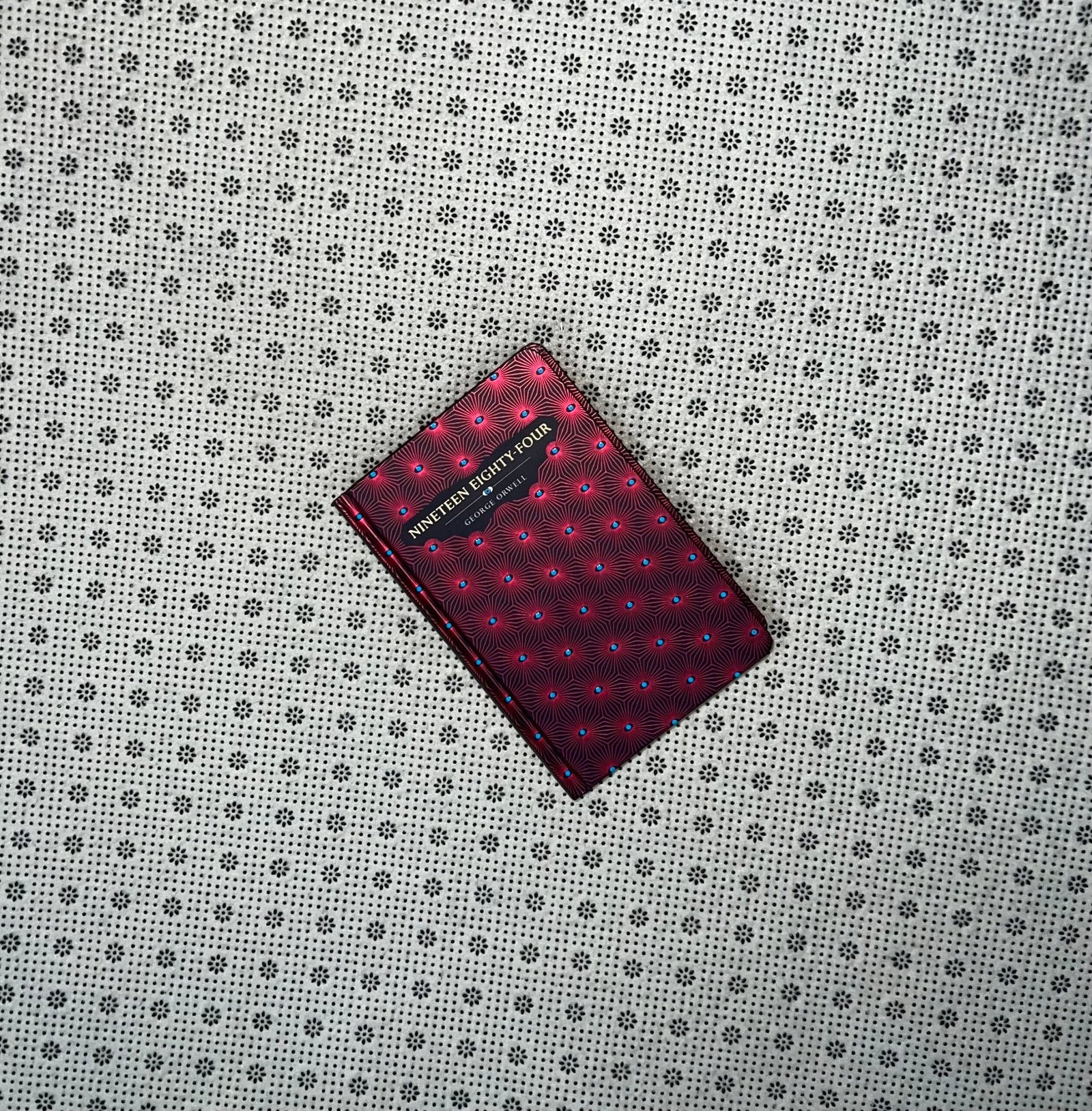 nineteen eighty four 1984 chiltern classics by george orwell