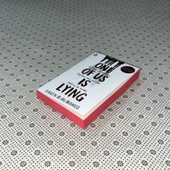 one of us is lying one of us is lying book 1 coloured edges by karen m mcmanus