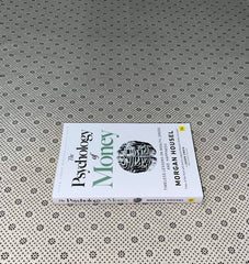 the psychology of money timeless lessons on wealth greed and happiness by morgan housel