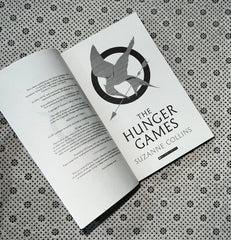 the hunger games the hunger games series book 1 by suzanne collins