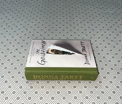 the goldfinch by donna tartt 1