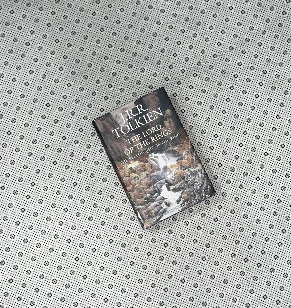 the fellowship of the ring the lord of the rings illustrated edition by j r r tolkien