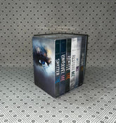 shatter me series 6 book box set includes shatter me unravel me ignite me restore me defy me imagine me by tahereh mafi