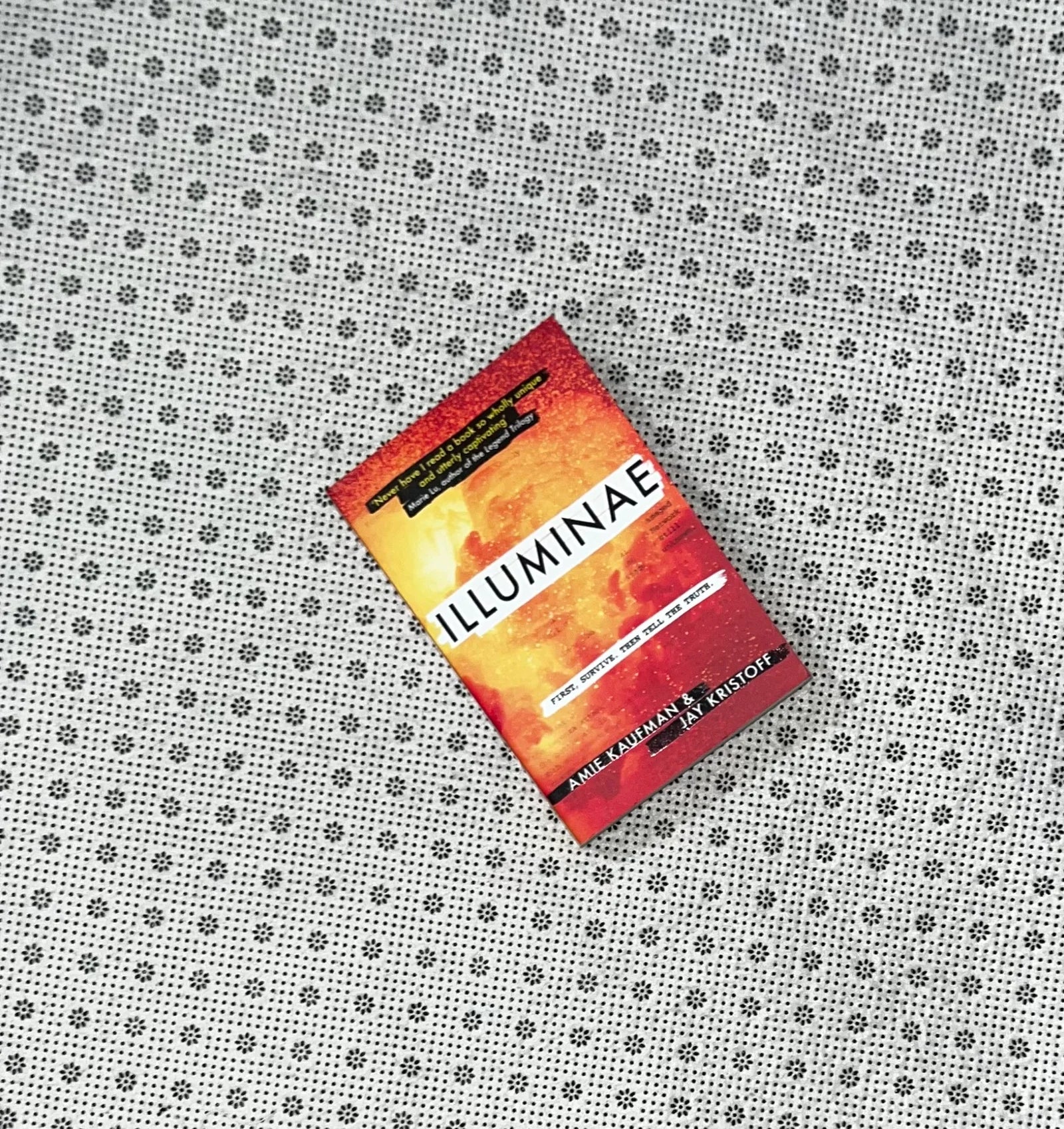 illuminae the illuminae files series book 1 by amie kaufman