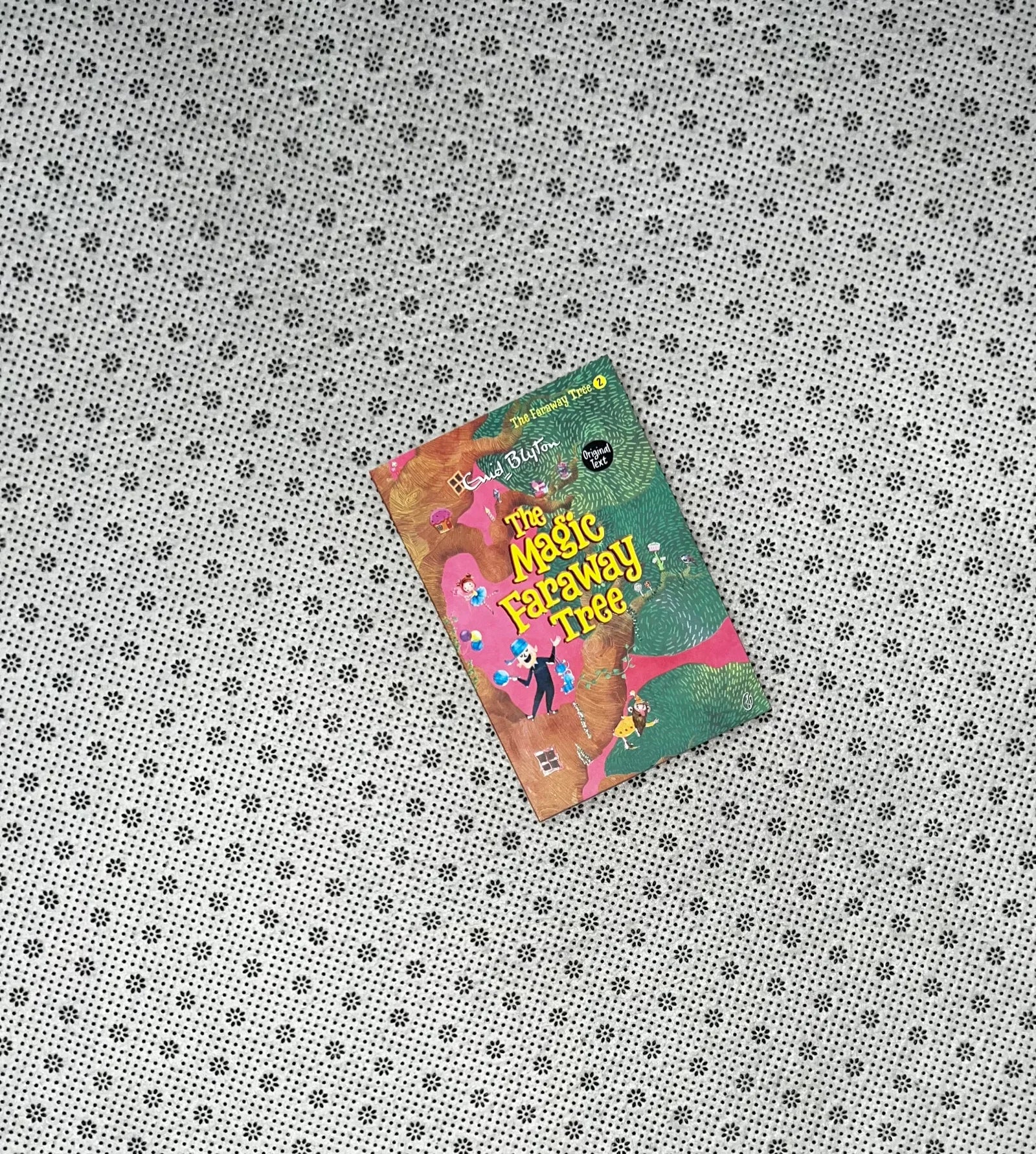 the magic faraway tree the faraway tree series book 2 by enid blyton