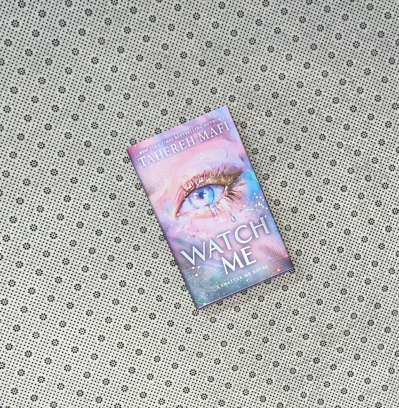 watch me shatter me the new republic series book 1 by tahereh mafi