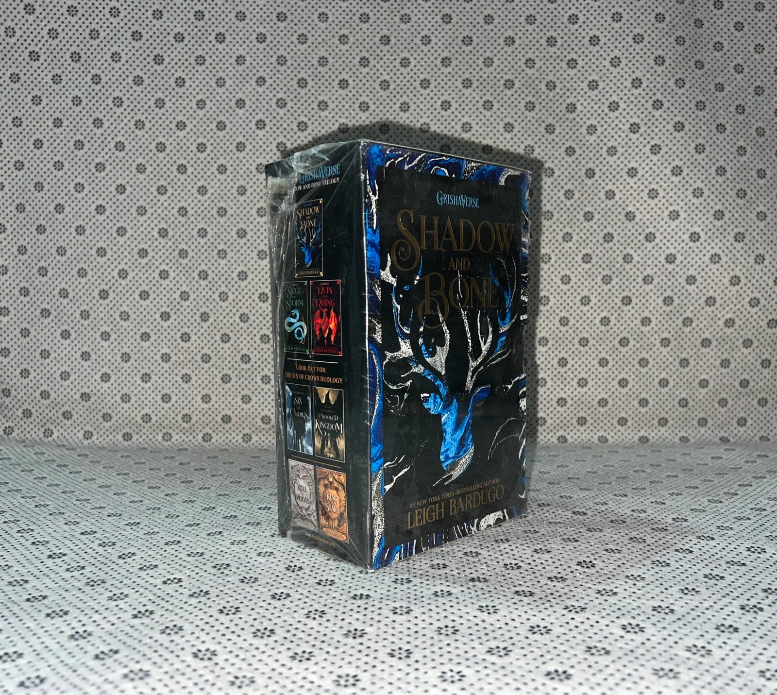 shadow and bone trilogy box set shadow and bone siege and storm ruin and rising by leigh bardugo