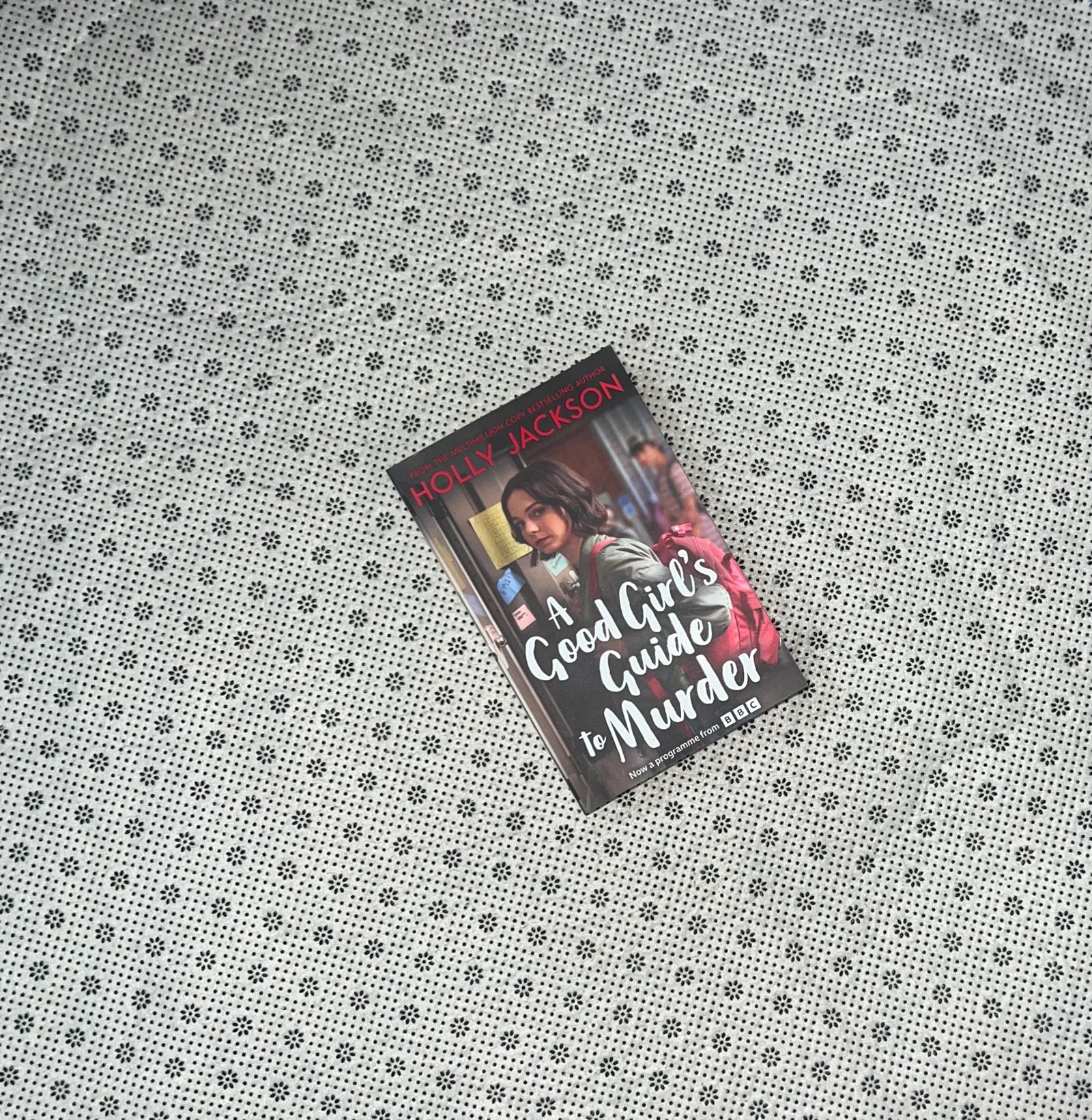 a good girls guide to murder a good girls guide to murder series book 1 tv tie in edition by holly jackson