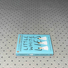 little white lies the debutantes series book 1 by jennifer lynn barnes