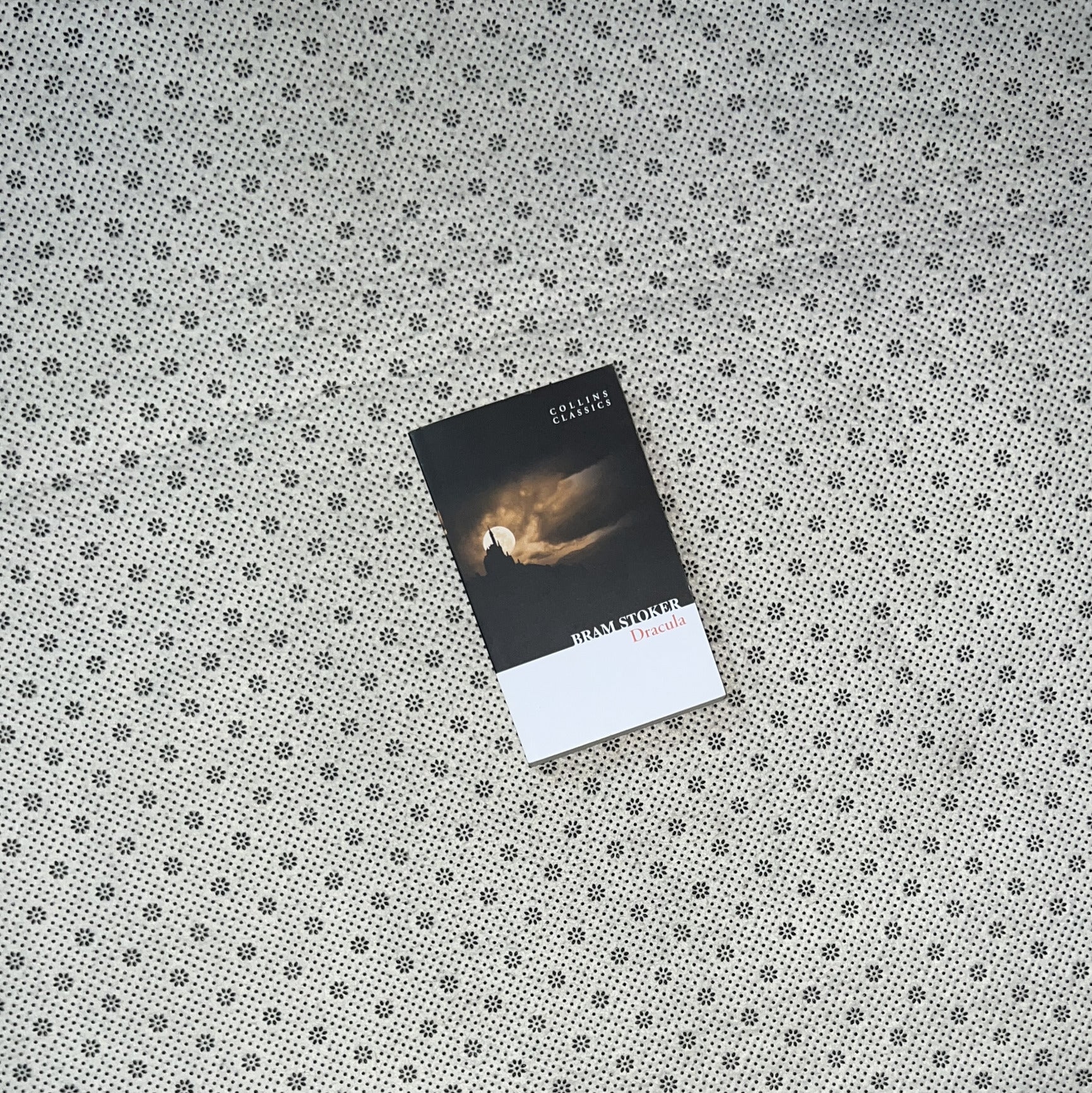 DRACULA (Collins Classics) by Bram Stoker