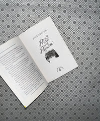 PRIDE AND PREJUDICE (Puffin Classics) by Jane Austen