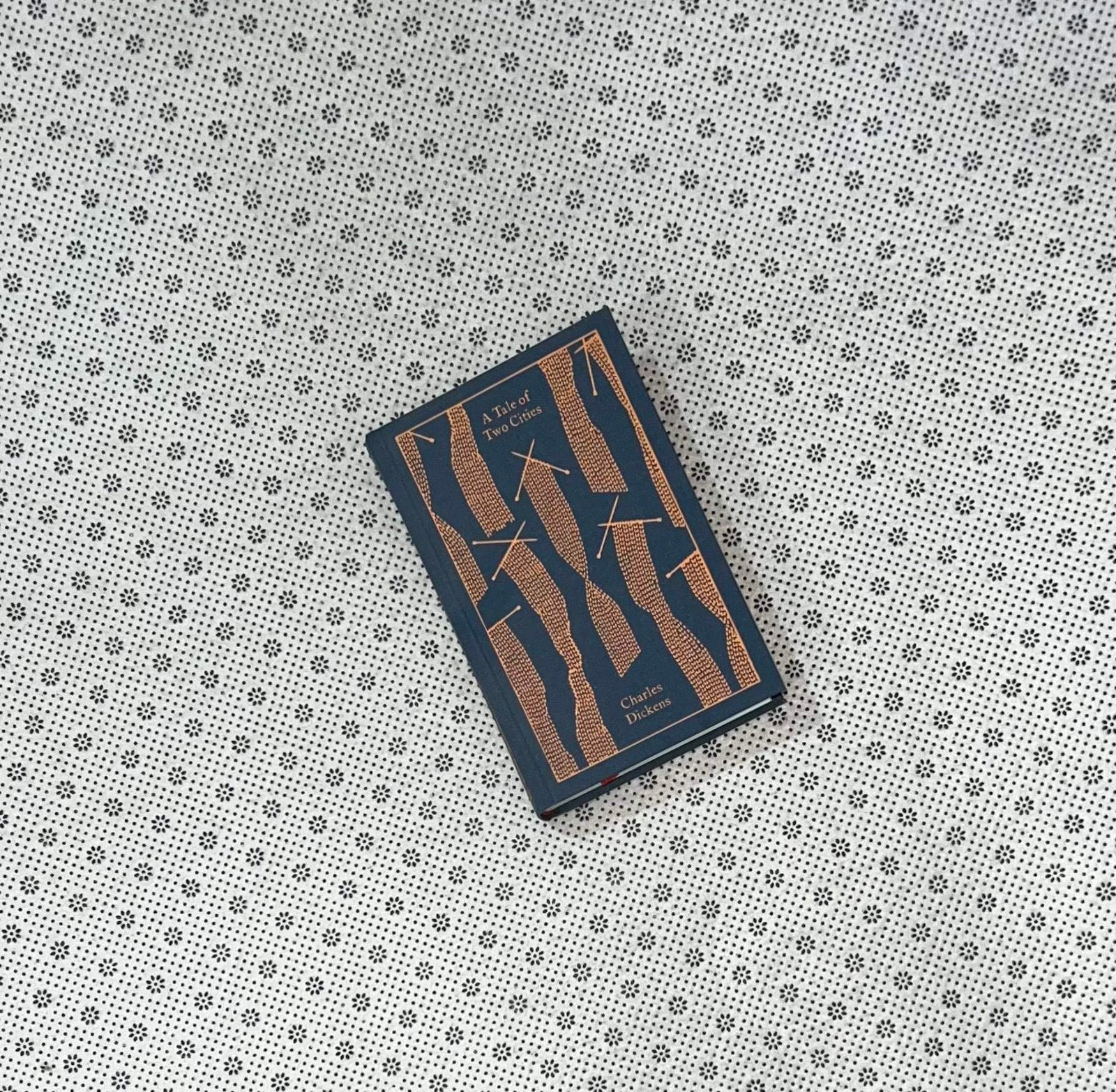 a tale of two cities penguin clothbound classics by charles dickens