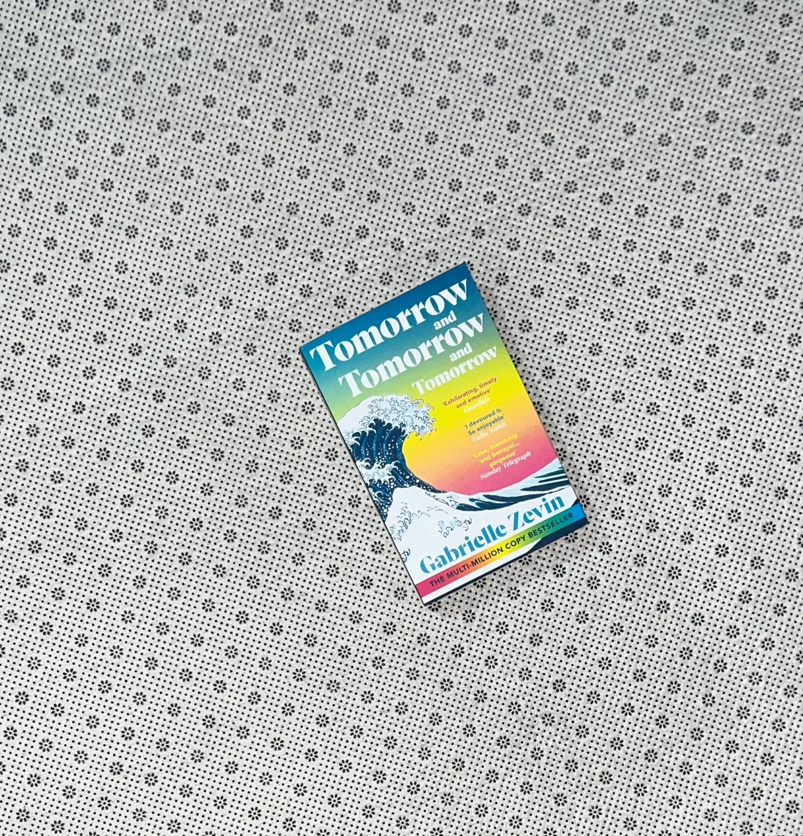 tomorrow and tomorrow and tomorrow coloured edges by gabrielle zevin