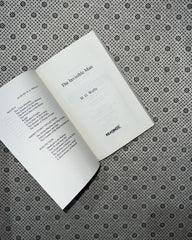 THE INVISIBLE MAN (Readings Classics) by H.G. Wells