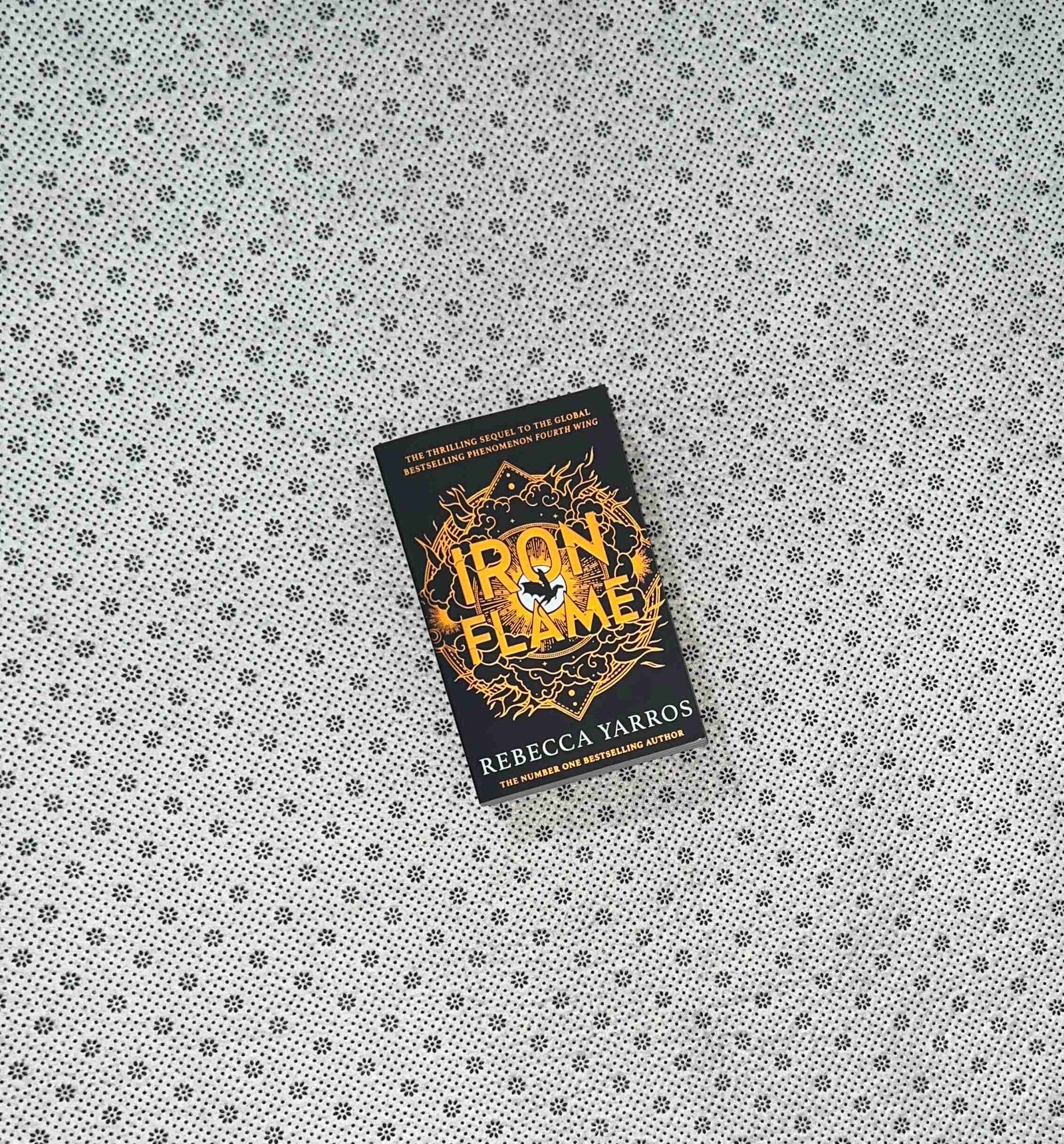 iron flame the empyrean series book 2 by rebecca yarros 1