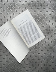 THE INVISIBLE MAN (Readings Classics) by H.G. Wells