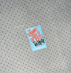 THE STRANGE CASE OF DR JEKYLL AND MR HYDE (Readings Classics) by Robert Louis Stevenson