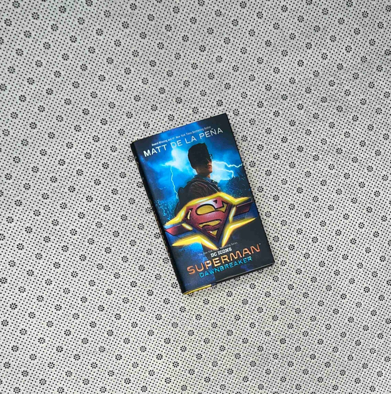 superman dawnbreaker dc icon series book 4 by matt de la pena