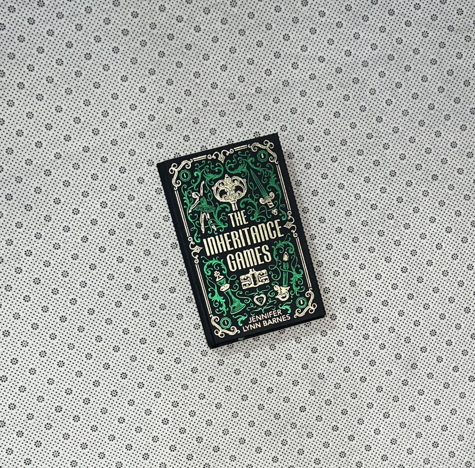 THE INHERITANCE GAMES: The Inheritance Games Series (Book 1) (Deluxe Collector's Edition) by Jennifer Lynn Barnes