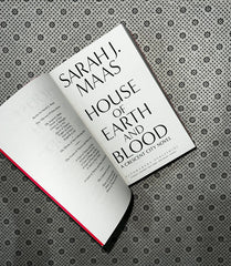 house of earth and blood crescent city series book 1 by sarah j maas