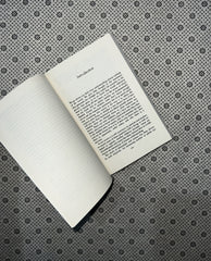 A BREIF HISTORY OF TIME by Stephen Hawking