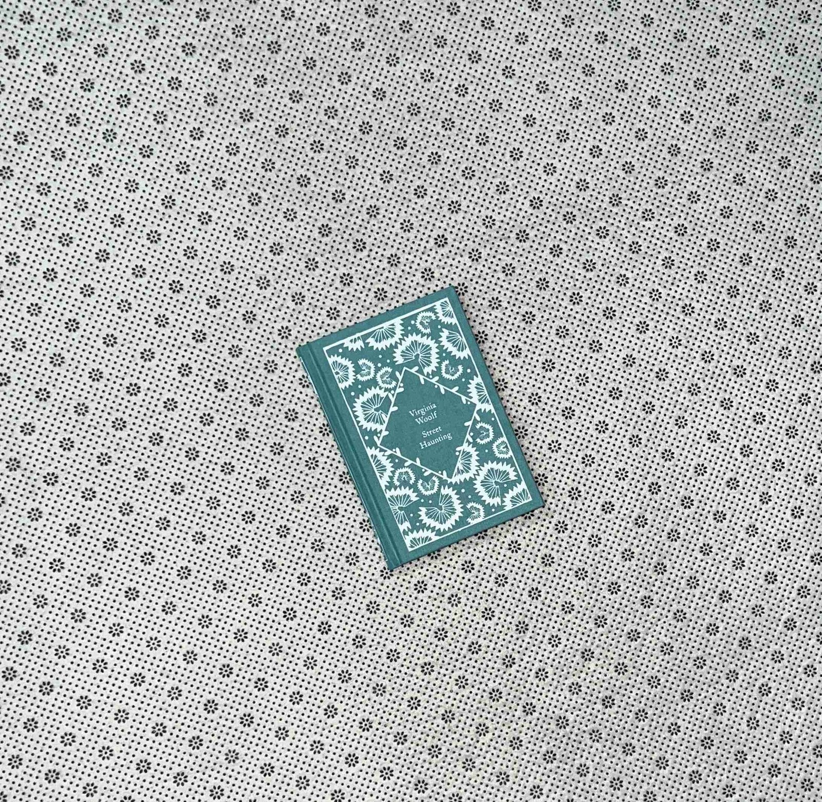 street haunting penguin clothbound classics by virginia woolf