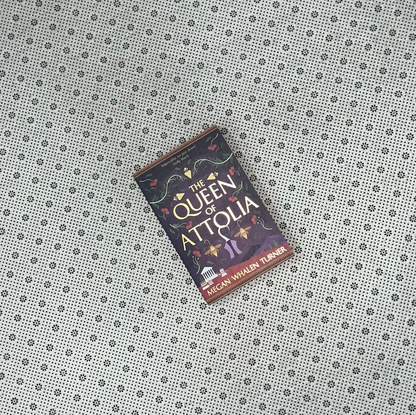 the queen of attolia queens thief series book 2 by megan whalen turner