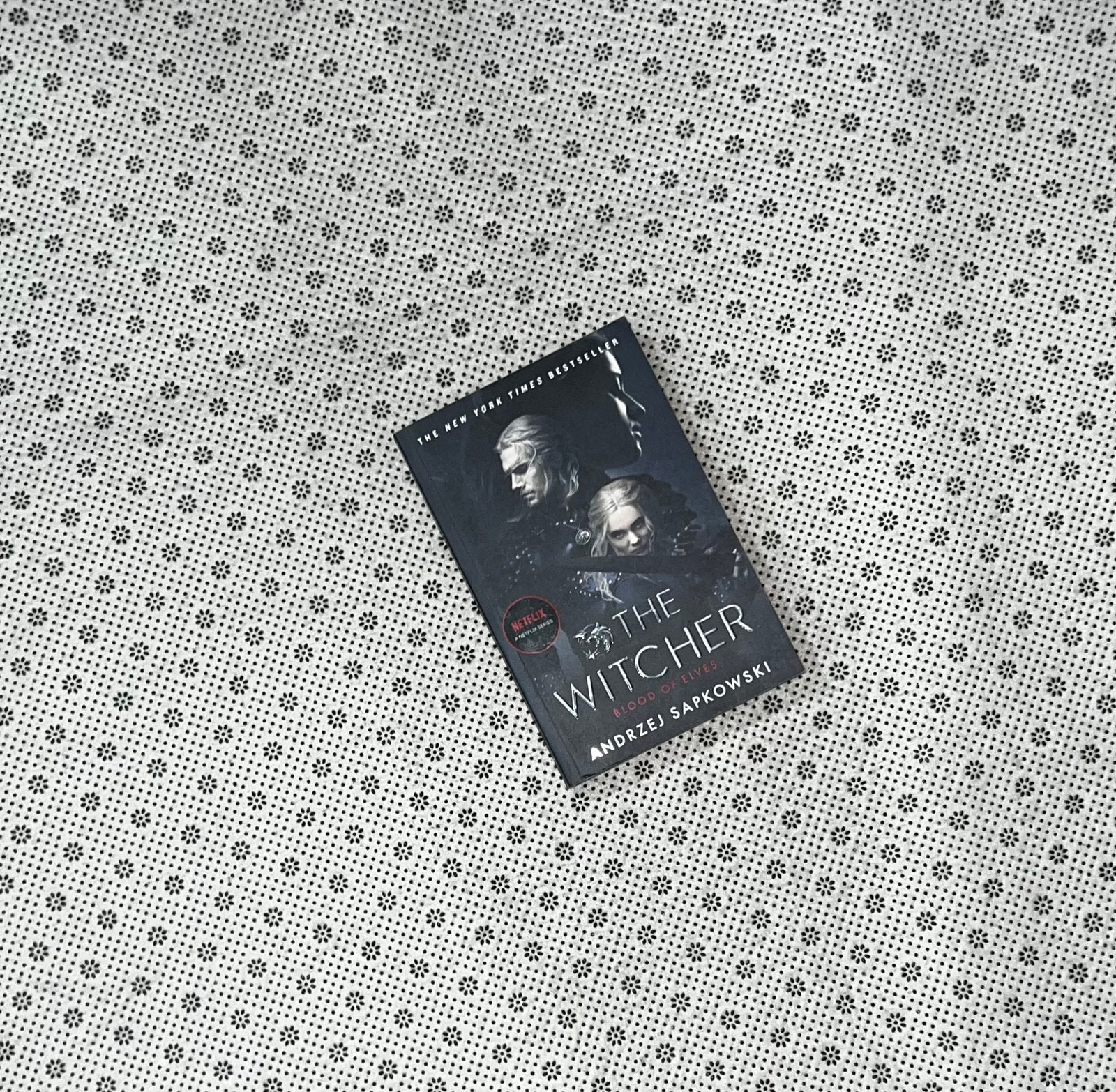 blood of elves witcher series book 1 tv tie in edition by andrzej sapkowski