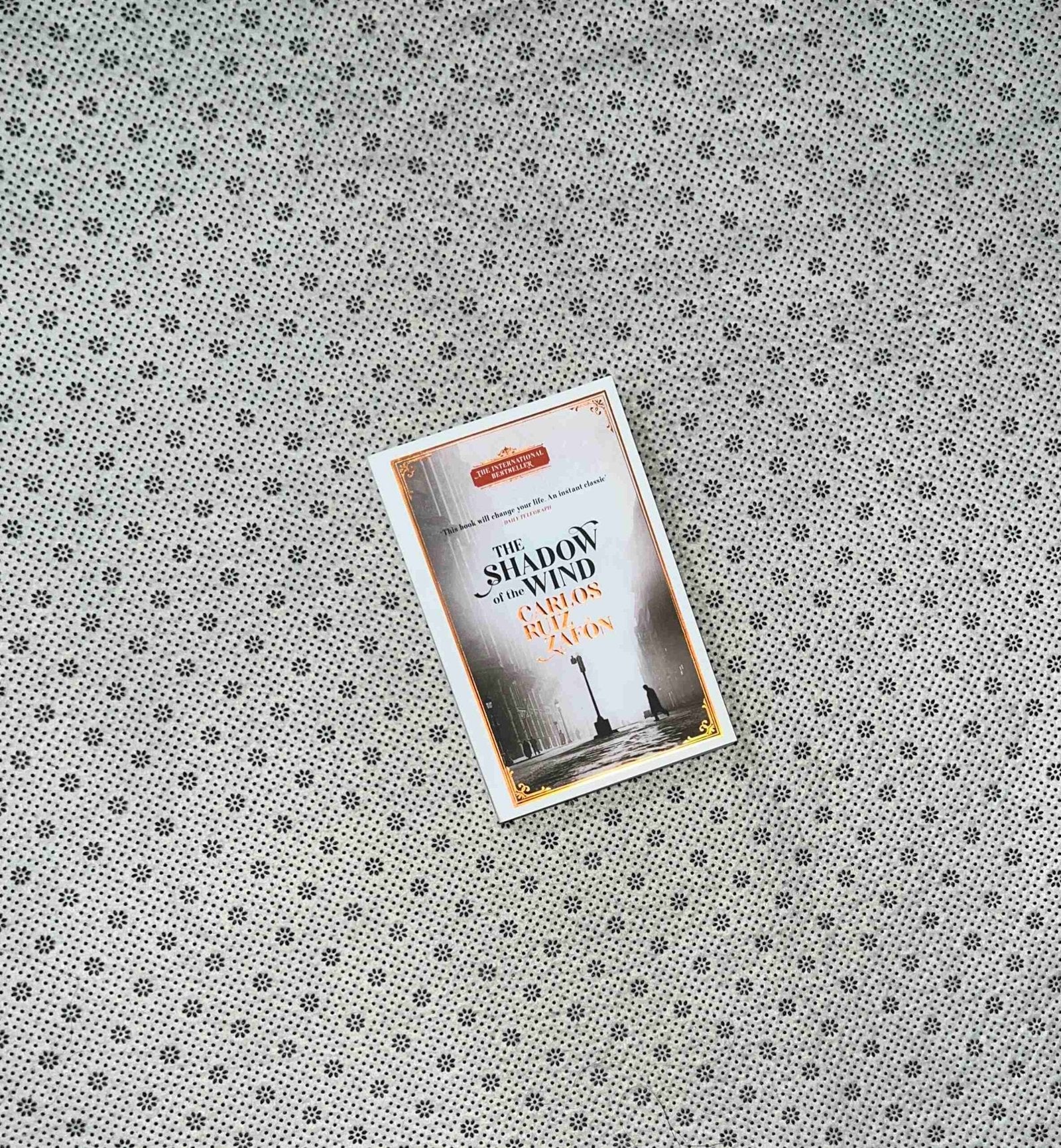 the shadow of the wind the cemetery of forgotten series book 1 by carlos ruiz zafon 1