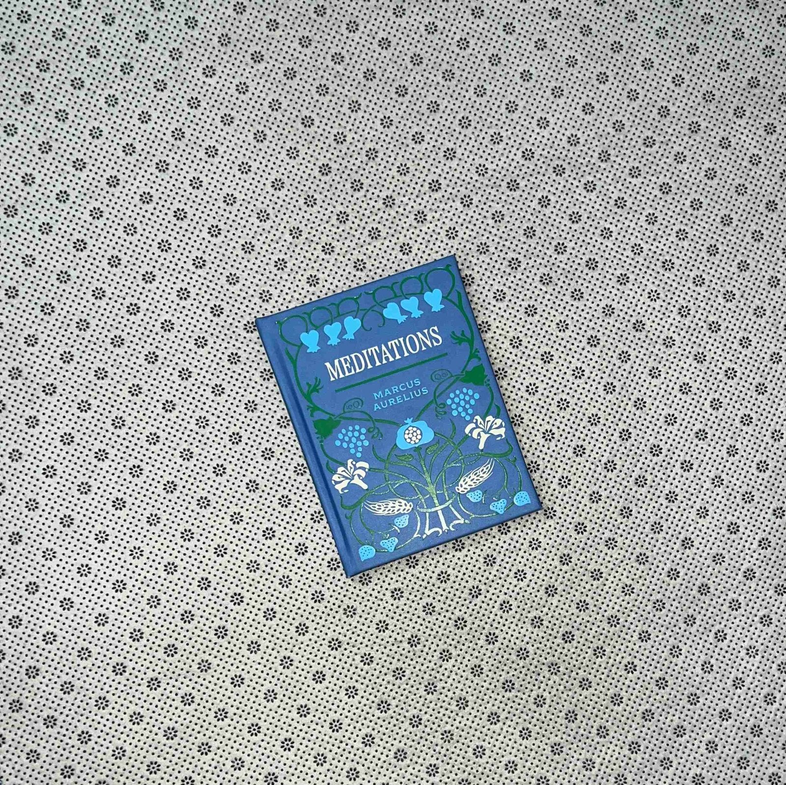 meditations chartwell deluxe editions by marcus aurelius