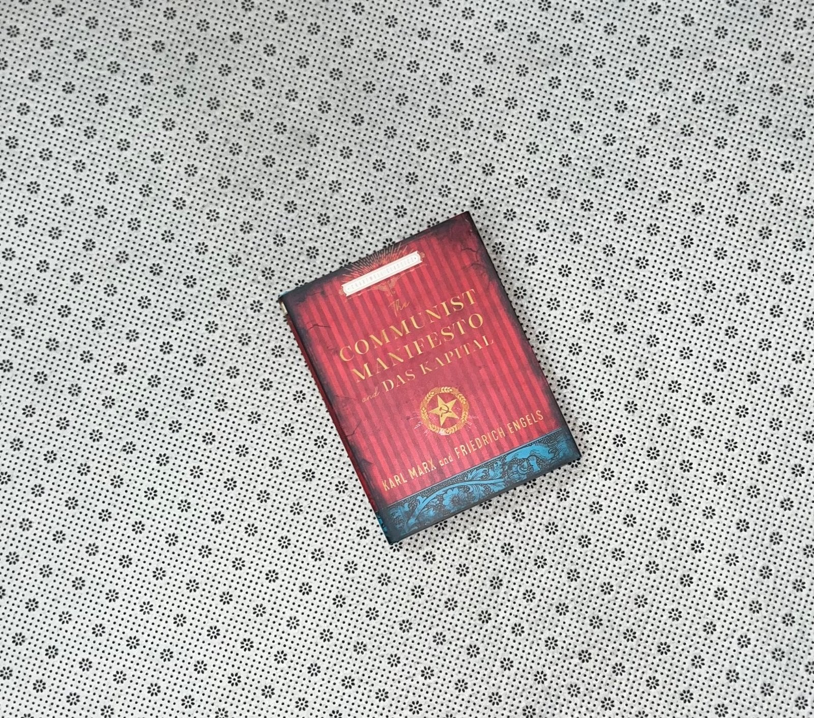 the communist manifesto chartwell classics by karl marx