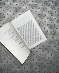 THE RED BADGE OF COURAGE (Readings Classics) by Stephen Crane