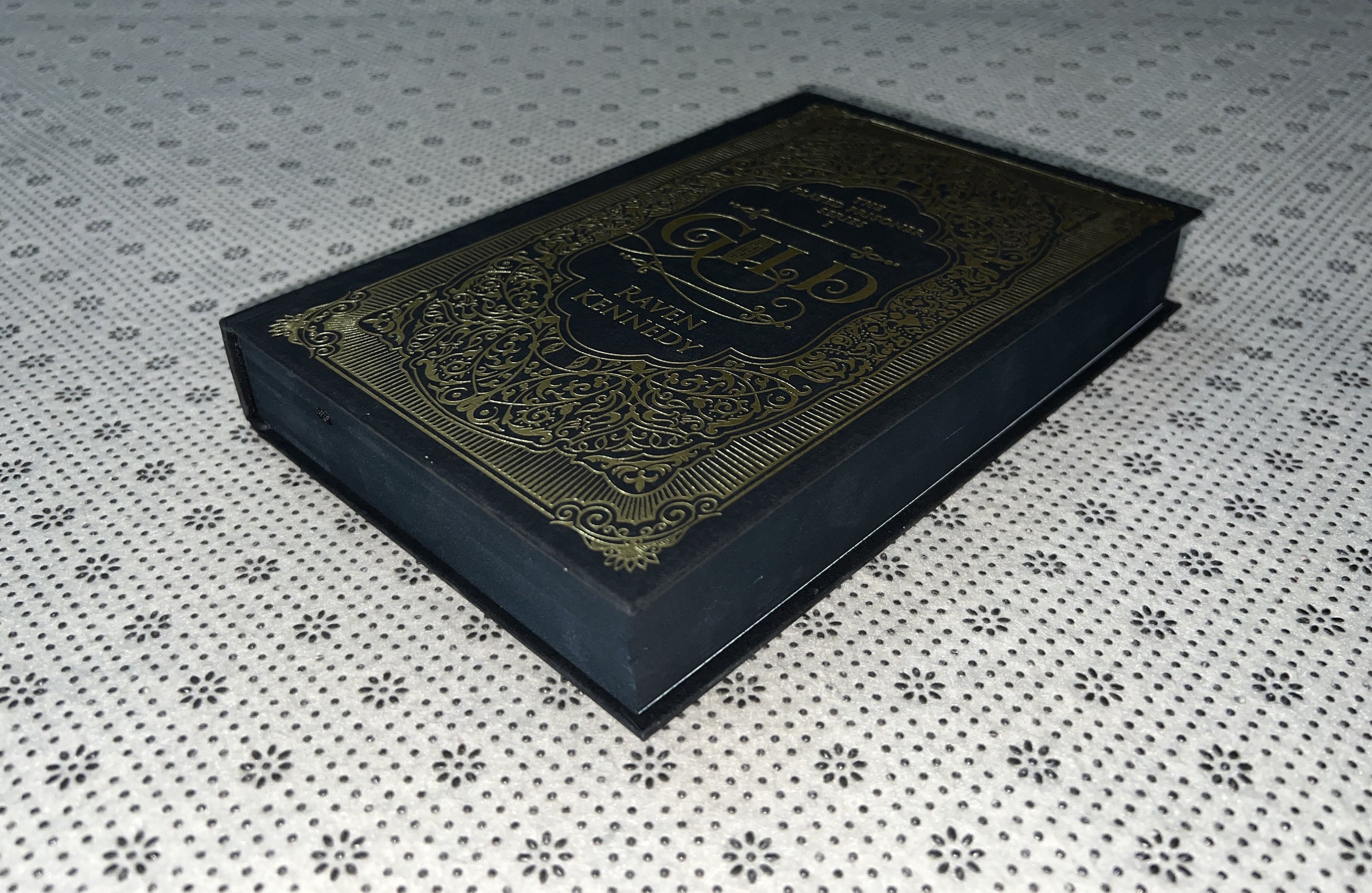 GILD by Raven Kennedy