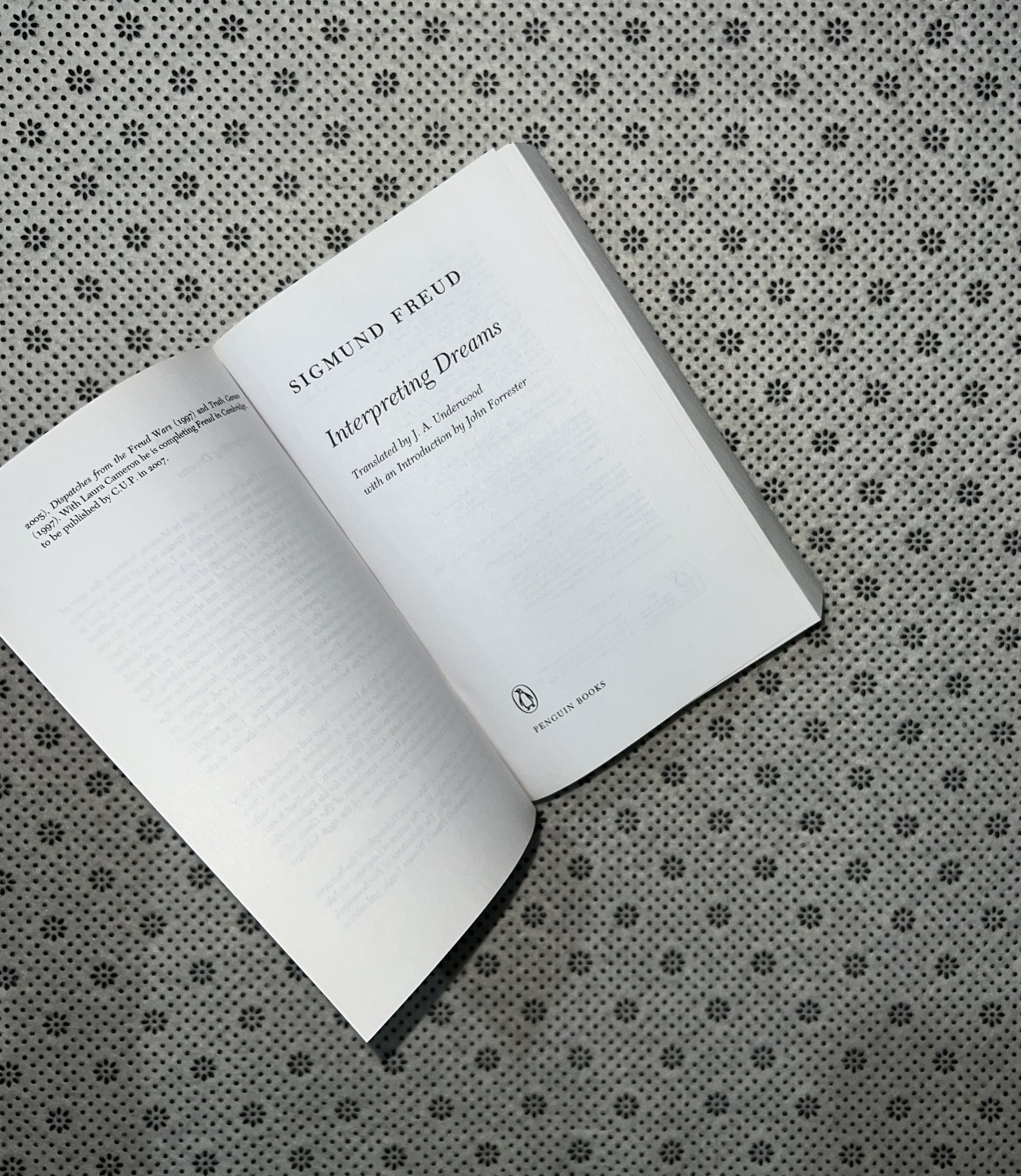 INTERPRETING DREAMS (Penguin Modern Classics) by Sigmund Freud