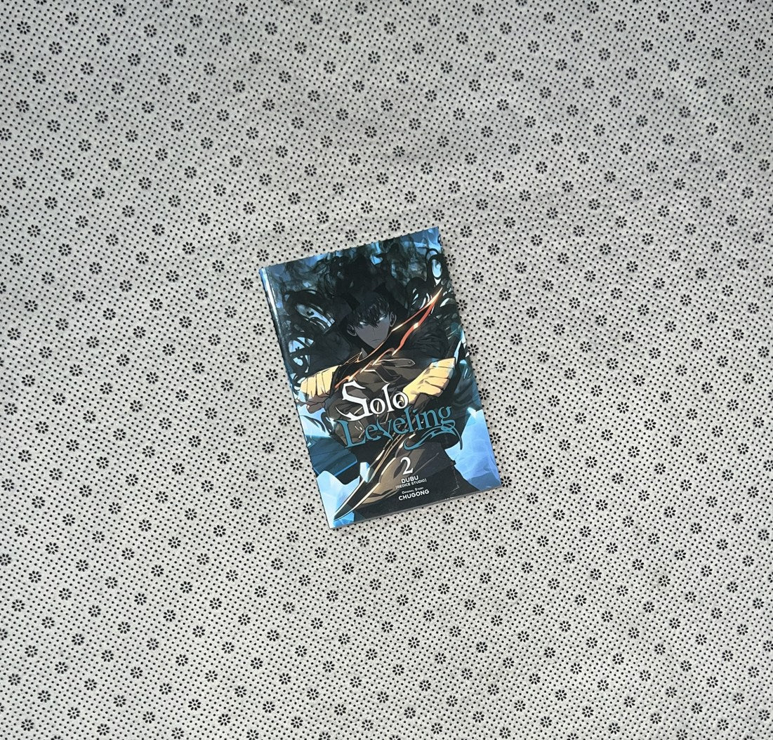 SOLO LEVELING: Volume 2 (Solo Leveling Comic) by Chugong