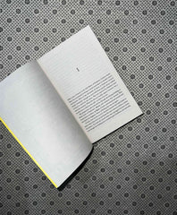 THRONE OF GLASS:Throne Of Glass Series (Book 1) (Adult Edition) by Sarah J. Maas