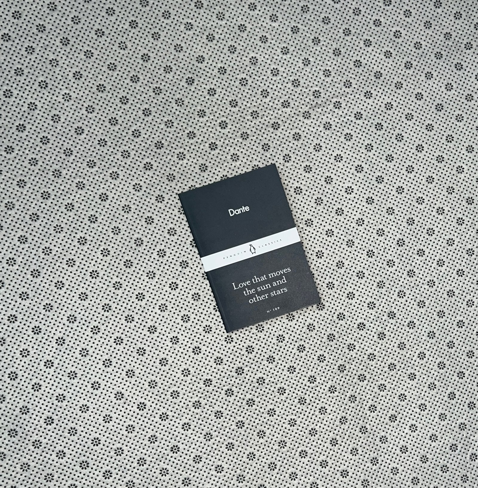 love that moves the sun and other stars little black classics 109 translation by dante alighieri