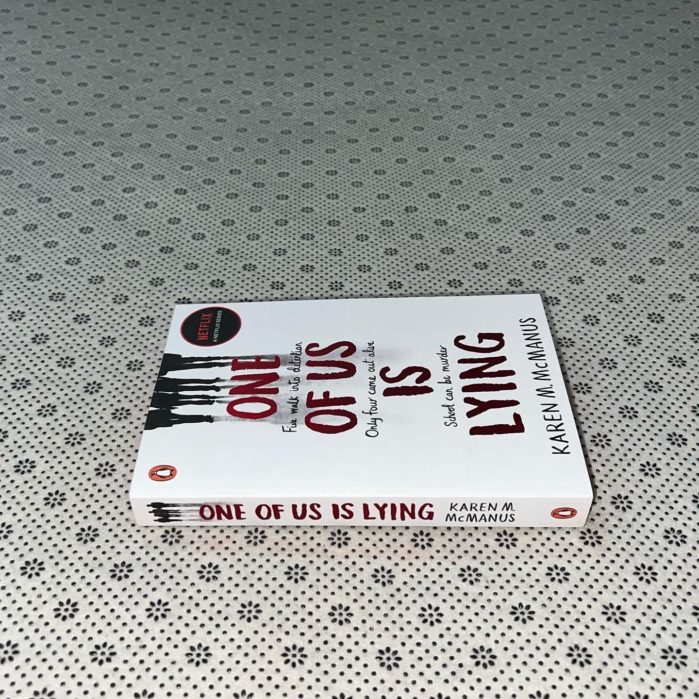 one of us is lying one of us is lying book 1 coloured edges by karen m mcmanus