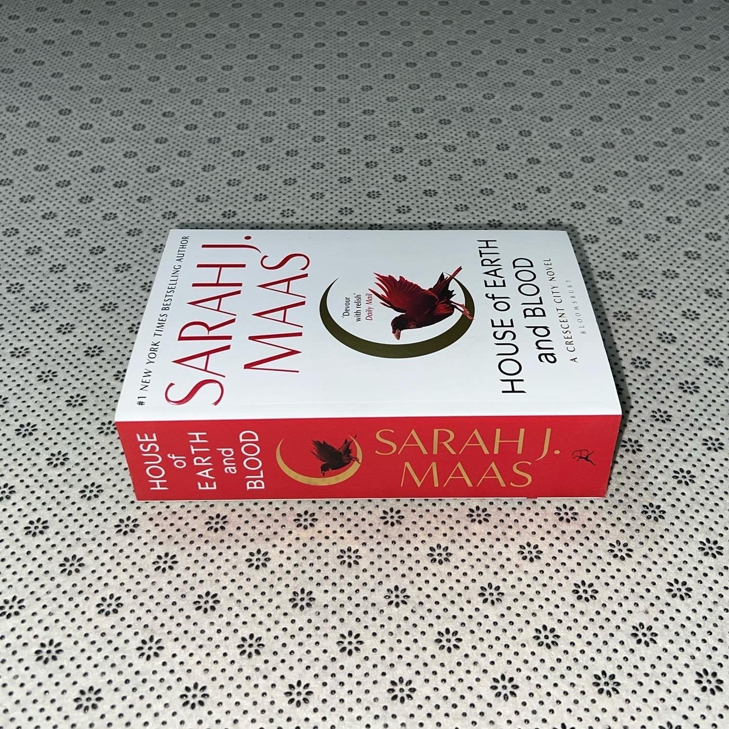 house of earth and blood crescent city book 1by sarah j mass