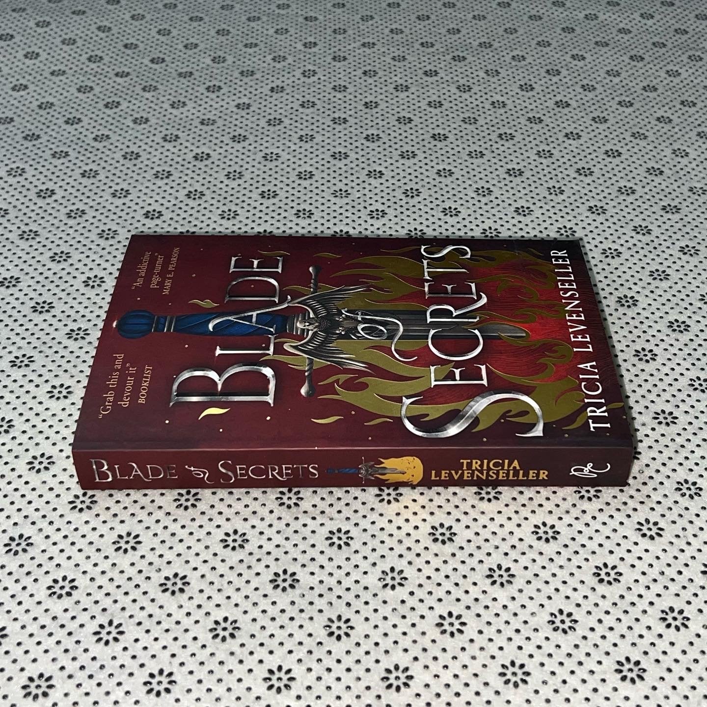 blade of secrets by tricia levenseller