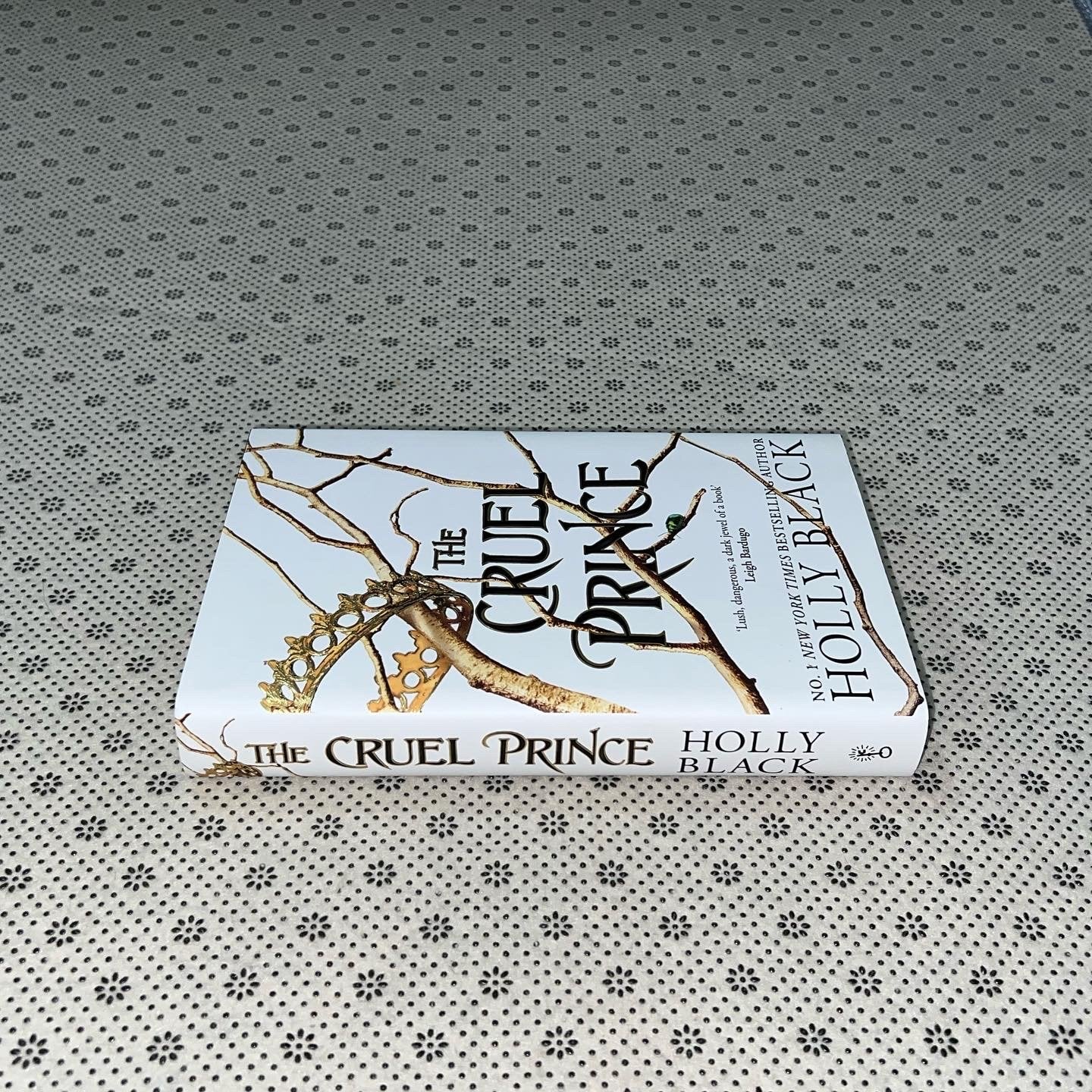 the cruel prince the folk of the air seriesbook 1 by holly black