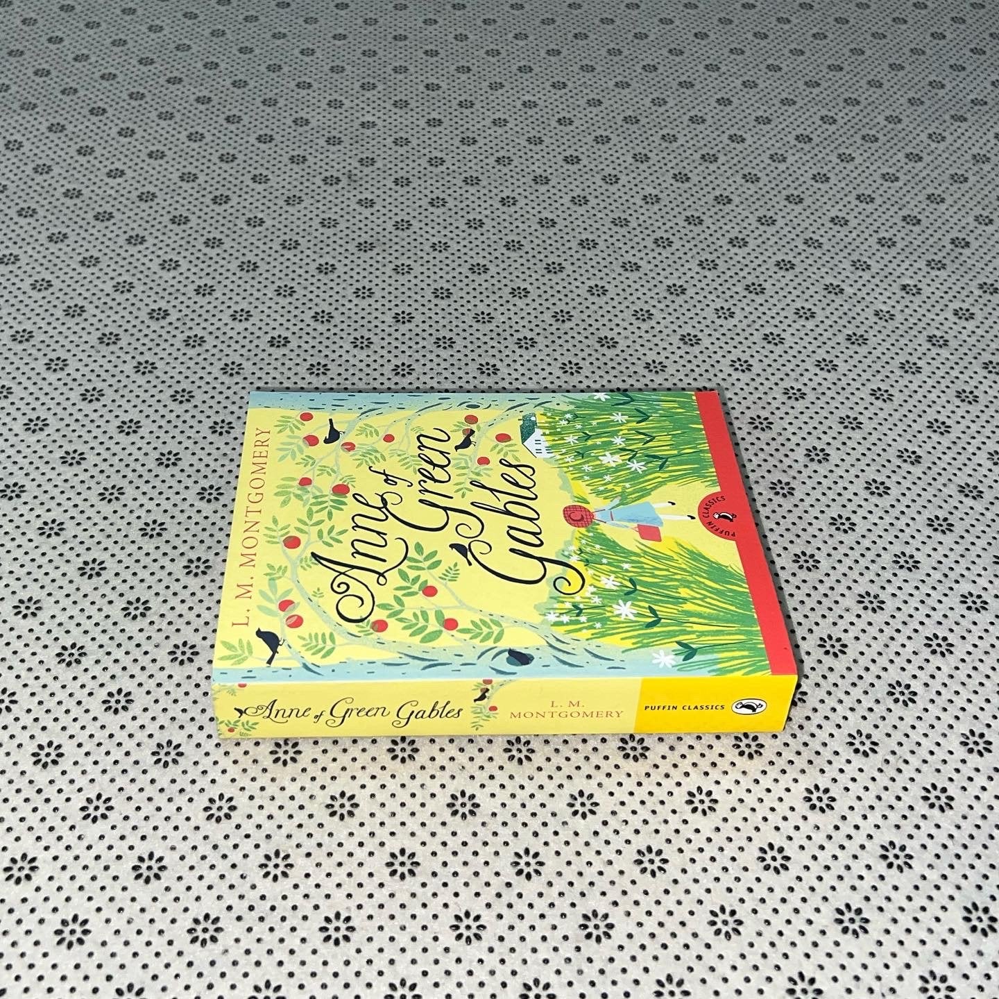 anne of green gables puffin classics by l m montgomery