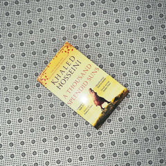 a thousand splendid suns by khaled hosseini