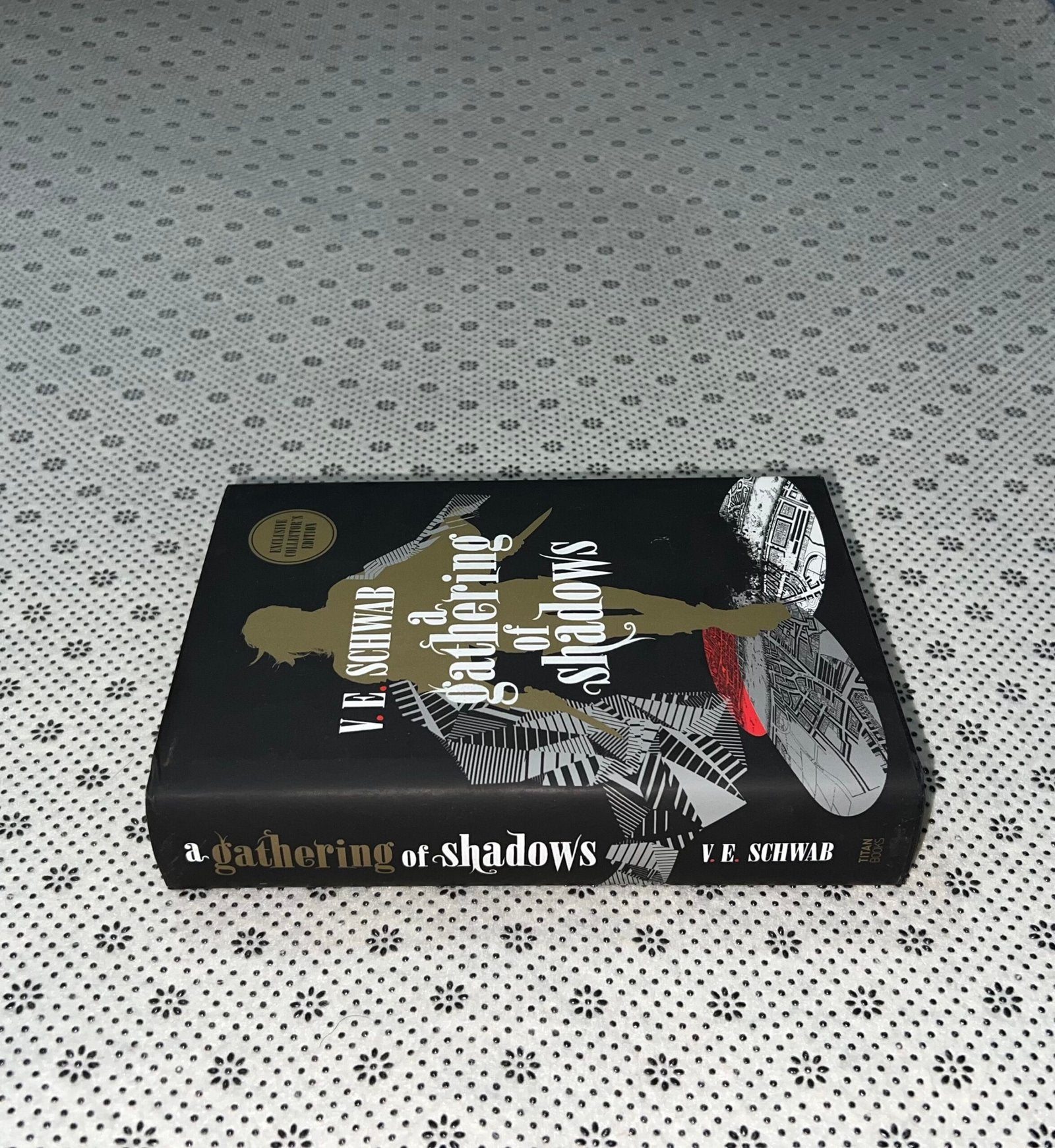 a gathering of shadows shades of magic series book 2 by v e schwab